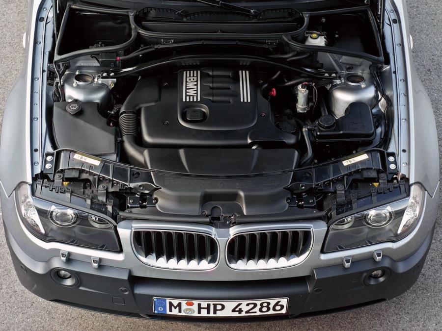  BMW X3 3.0i 2003 года  (фото 2 из 16)